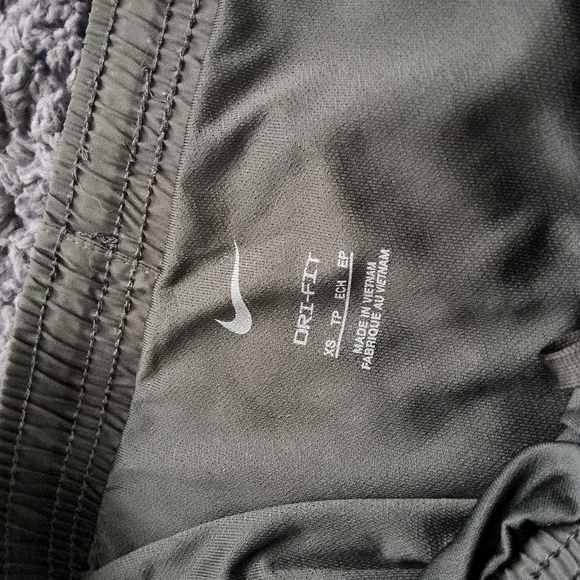 Nike Shorts - Picture 3 of 5